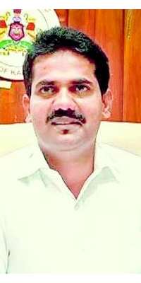 D. K. Ravi, Indian IAS officer., dies at age 35